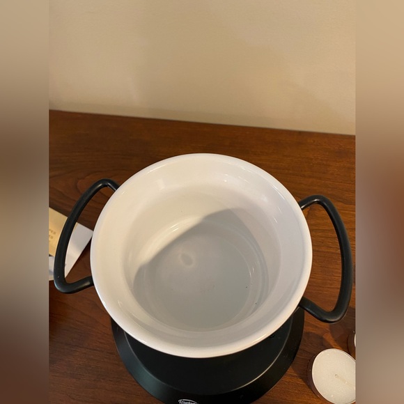 Trudeau 7 piece chocolate fondue set newin box. 14 oz stoneware, all inclusive. - Picture 11 of 14